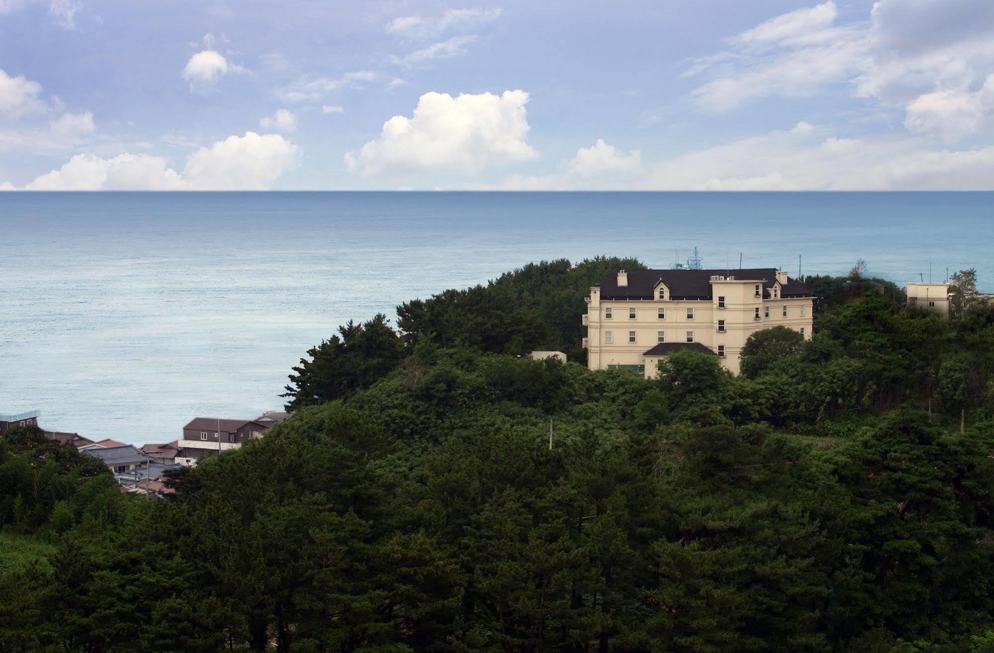 Hotel November Gangneung Exterior photo